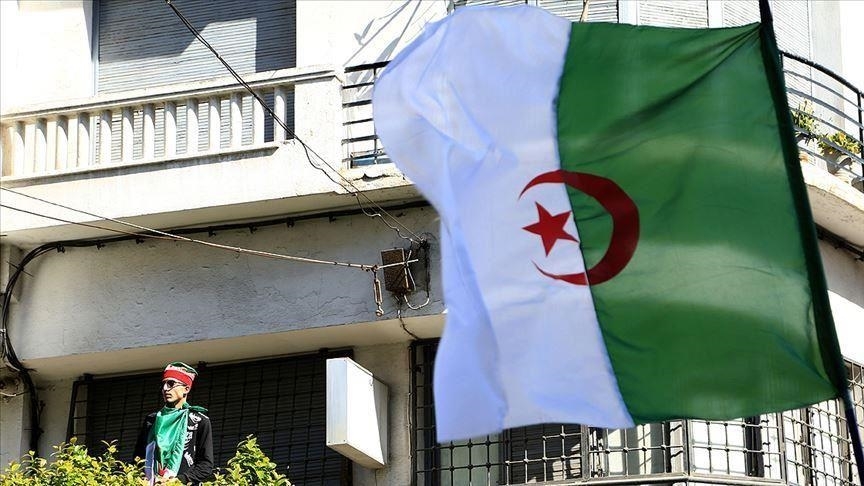 Cezayir’de ilk defa ilkokul müfredatına İngilizce de eklendi
