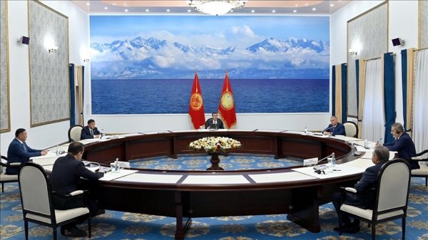 Kırgızistan Cumhurbaşkanı ,Türk dünyasının istihbarat başkanlarını kabul etti