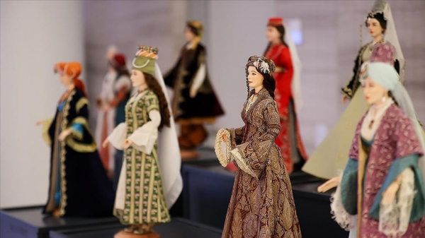 ''Hanım Sultanlar'' sergisi yurt dışında ilk kez New York'ta Türkevi'nde açıldı